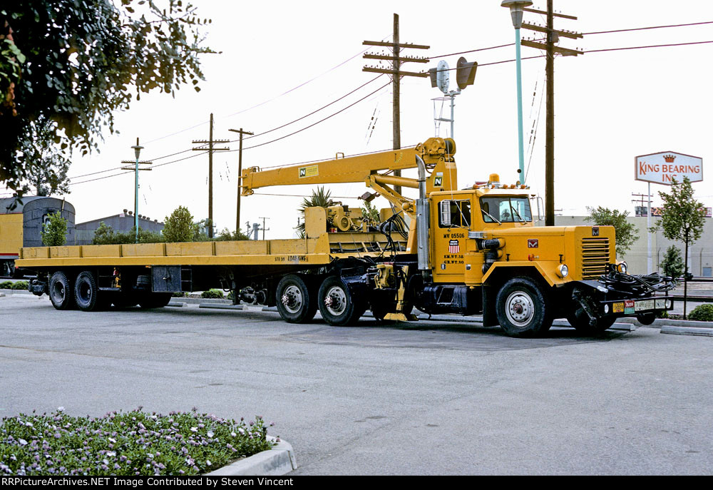 UP hi-rail Marmon tractor MW#05506 (with National boom crane) and hi-rail trailer STR 99